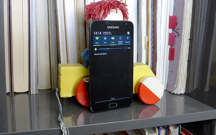 Samsung-Galaxy-Note-N7000-uživo-u-ruci-(5).jpg